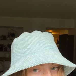 urban outfitters corduroy bucket hat ♡ s-m
